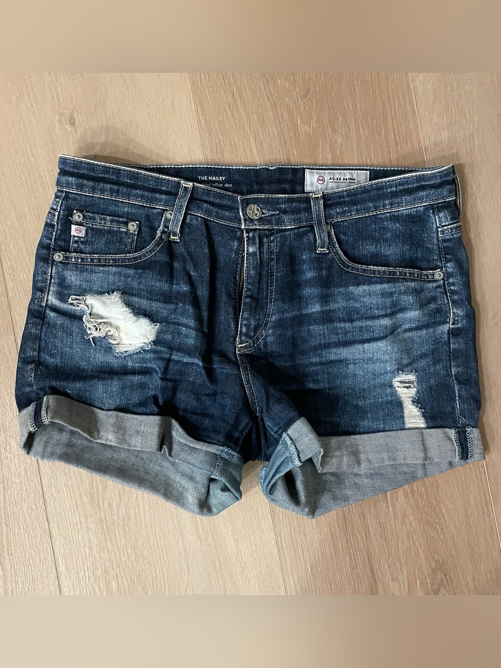 AG Hailey Ex Boyfriend Short Distressed 11 Year size 27